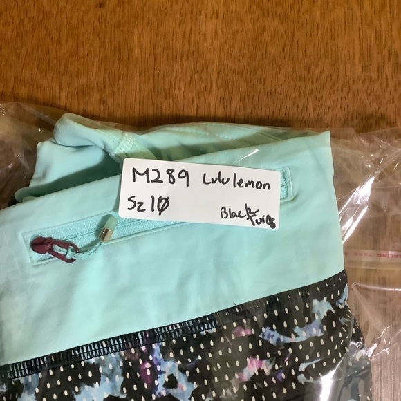 Lululemon Run Speed Short 4 Way Stretch Floral Sport/ Tranquil Blue Multi Sz 10 - Picture 9 of 9